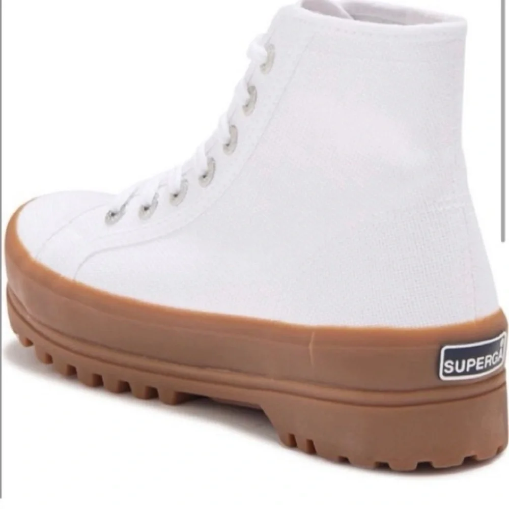 NWT SUPERGA 2341 Alpina White Gum High Top Sneakers